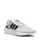 Adidas Swift Run 22 sneakers