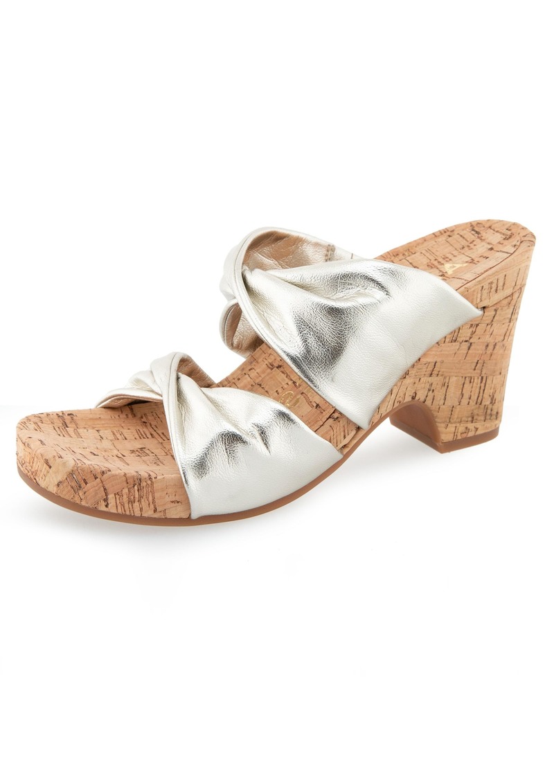 Aerosoles Women's Mercer Wedge Sandal Soft Gold PU