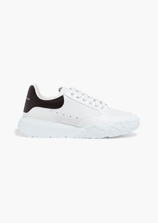 Alexander McQueen - Two-tone leather exaggerated-sole sneakers - White - EU 40