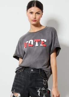 alice + olivia A+O X I AM A VOTER EVAN OVERSIZED TEE