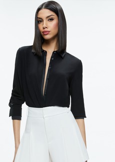 alice + olivia WILLA RELAXED PLACKET TOP WITH PIPING DETAIL