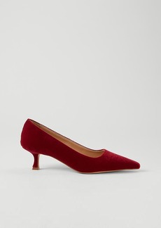 Ann Taylor Nip Toe Kitten Heel Velvet Pump