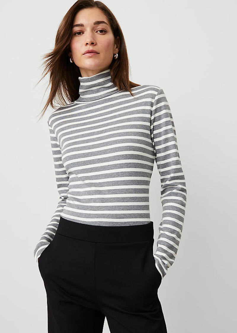 Ann Taylor Petite Weekend Turtleneck