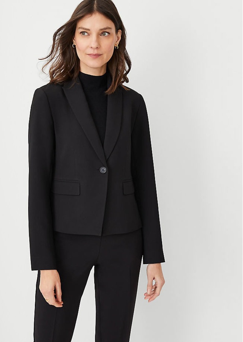 Ann Taylor The Petite Shorter One Button Blazer in Fluid Crepe