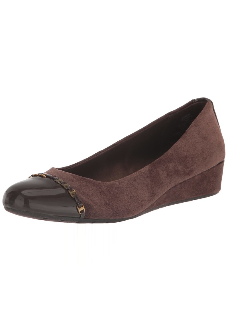 Anne Klein Women's Moxy Pump DK Brown