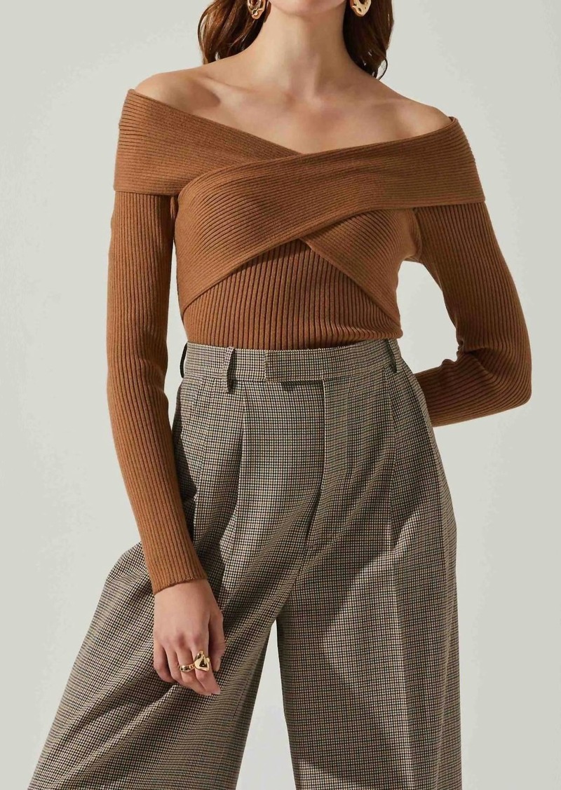 ASTR Zayla Sweater In Brown