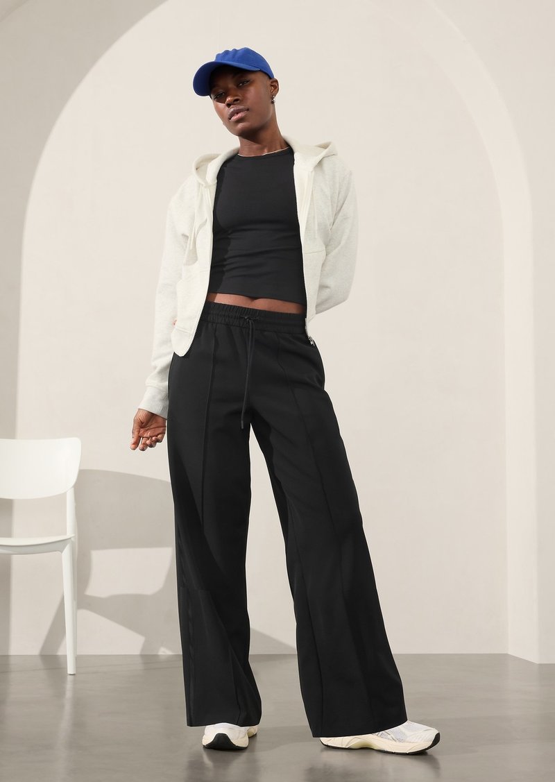 Athleta Endeavor High Rise Relaxed Pant