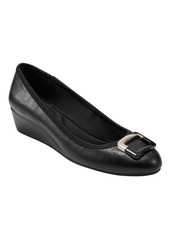 Bandolino Women's Tad Pump