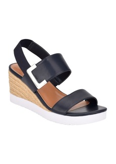 bandolino b flexible sandals