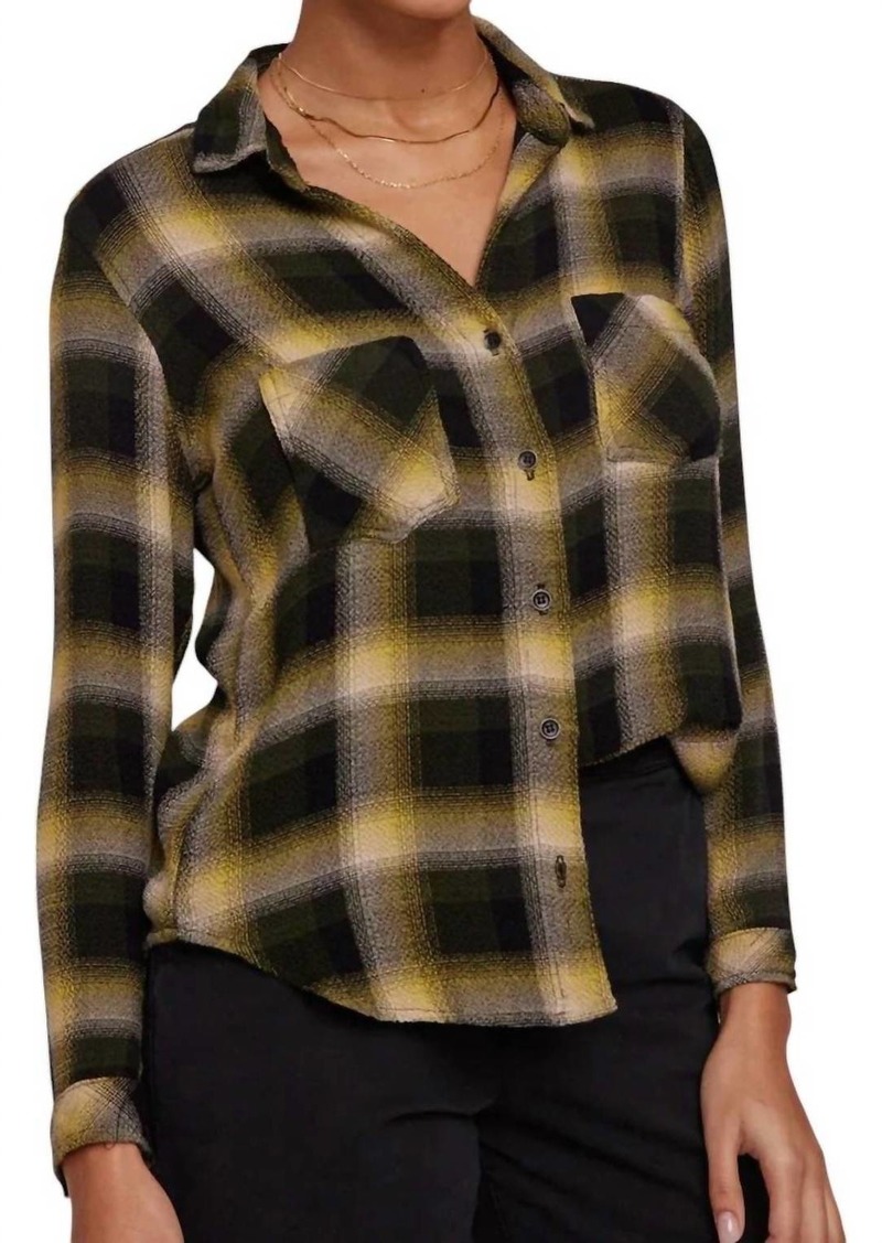 Bella Dahl Two Pocket Button Down Shirt In Green And Black Plaid