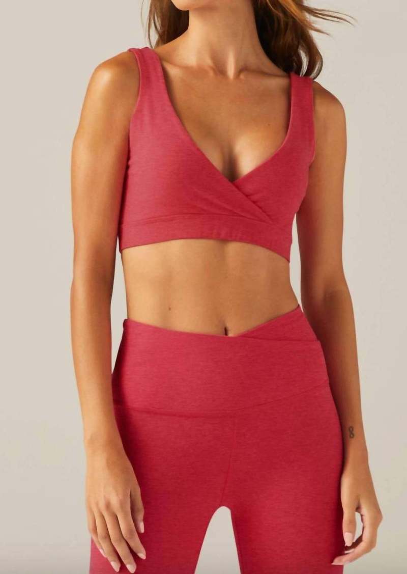 Beyond Yoga Spacedye Crossover Bra In Paradise Coral Heather