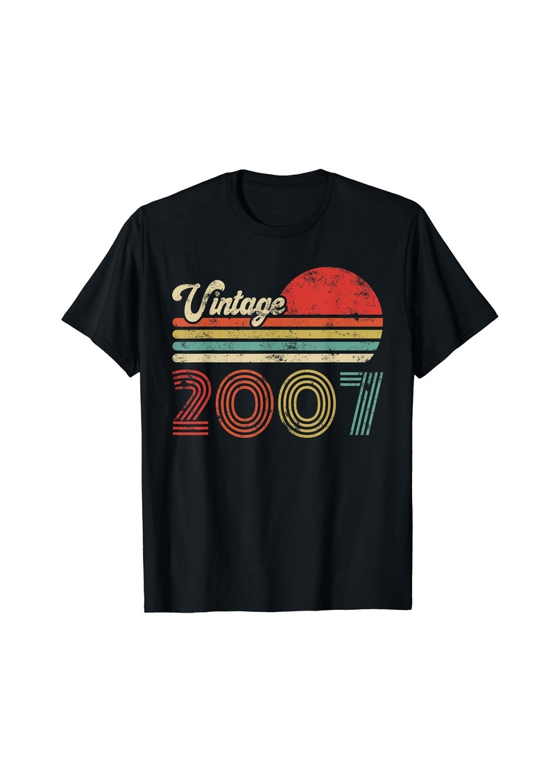 Born 17 Year Old Birthday Vintage 2007 17th Birthday T-Shirt