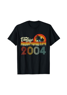 20 Years Old Gifts Vintage Born In 2004 Retro 20th Birthday T-Shirt
