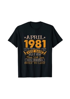 Born In April 1981 40 Years Old 40th Birthday Decoration T-Shirt