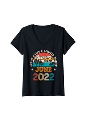 Born Womens 2 Years Old Made In June 2022 Vintage 2nd Birthday Gifts V-Neck T-Shirt
