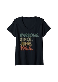 Born Womens Awesome Since June 1944 80th Birthday Gift 80 Year Old Men V-Neck T-Shirt