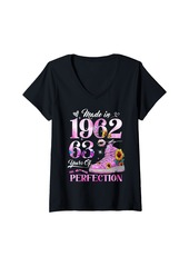 Born Womens Chapter 63 EST 1962 63 Years Old Gifts 63rd Birthday Queen V-Neck T-Shirt