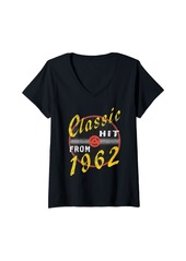 Womens Classic Hit From 1962 Vinyl – Born In 1962 Vintage Birthday V-Neck T-Shirt