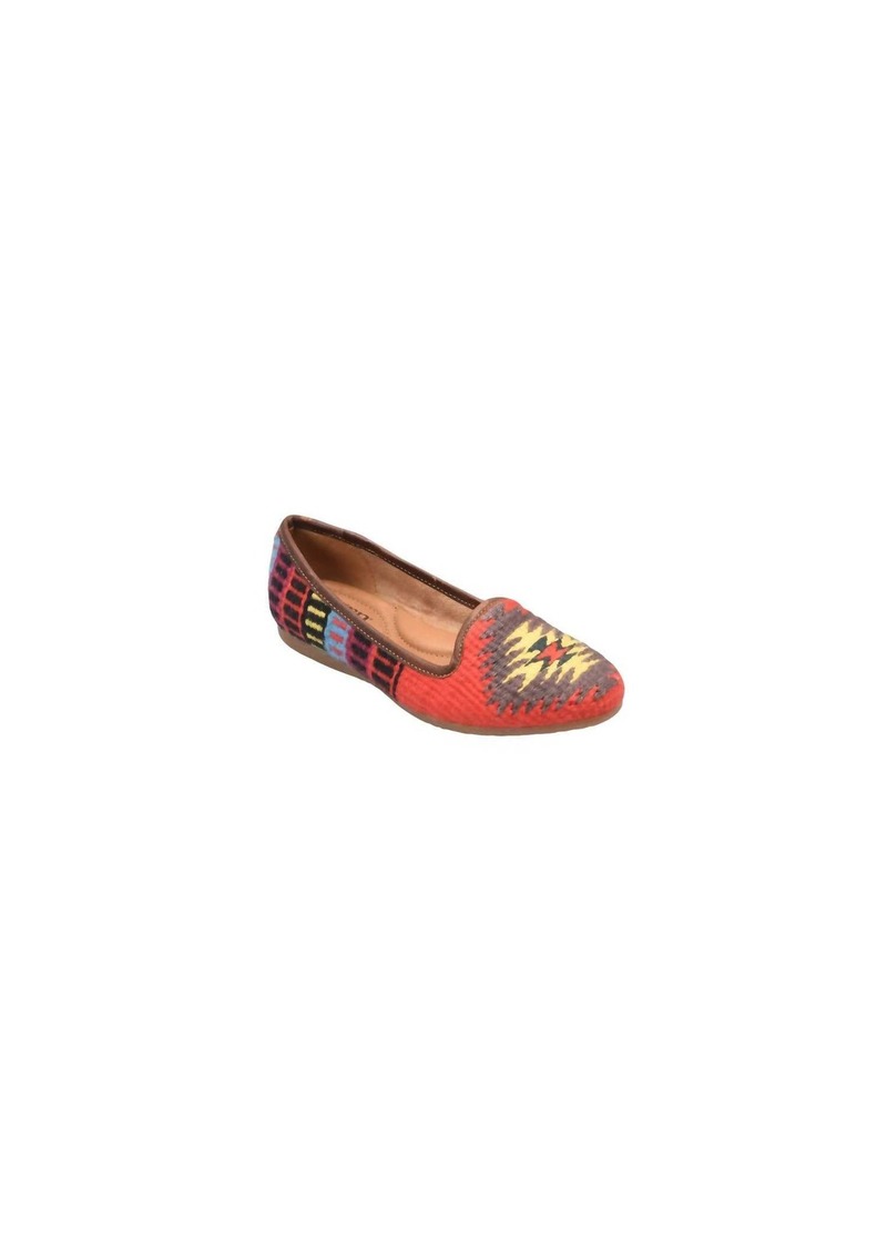 Born Women'S Giselle Casual Shoes In Red