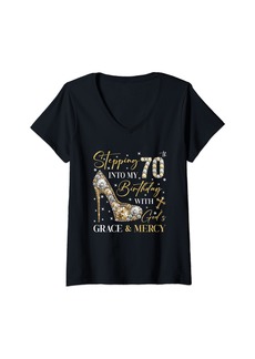 Born Womens High Heels Stepping Into My 70th Birthday Gifts Women Girls V-Neck T-Shirt