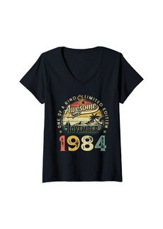 Born Womens Retro 40 Years Old November 1984 Vintage 40th Birthday Men V-Neck T-Shirt