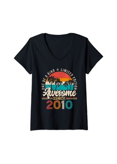 Born Womens Vintage Awesome Since 2010 14th Birthday Gifts 14 Year Old V-Neck T-Shirt