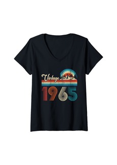 Womens Vintage Born In 1965 Retro 60th Birthday Gifts 60 Years Old V-Neck T-Shirt