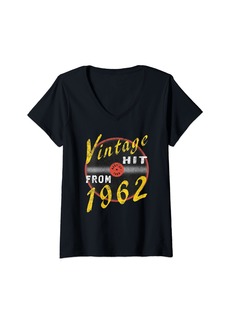 Womens Vintage Hit From 1962 Vinyl – Born In 1962 Vintage Birthday V-Neck T-Shirt