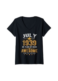 Born Womens Vintage Made In July 1939 85th Birthday Men 85 Year Old V-Neck T-Shirt