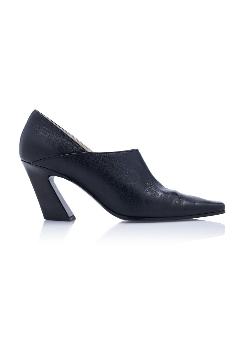 Bottega Veneta - Lewis Banzai Leather Loafer Pumps - Black - IT 39 - Moda Operandi