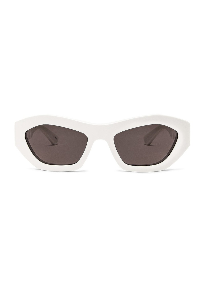 Bottega Veneta New Triangle Geometrical Sunglasses