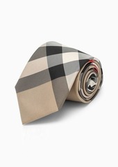 Burberry tie with Vintage Check motif