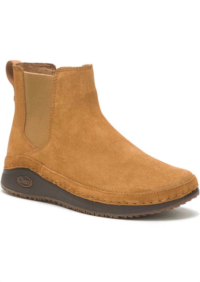 Chaco Women Paonia Chelsea Boots In Carmel Brown
