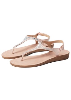 CL by Chinese Laundry Women's Attraction Flat Sandal