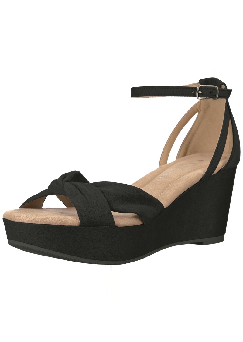 CL by Chinese Laundry Women's Devin Wedge Sandal   M US