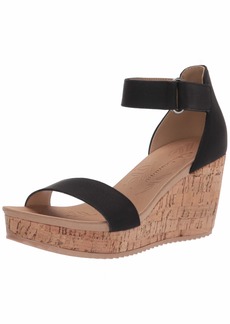 CL by Chinese Laundry Women's Kaya Wedge Sandal