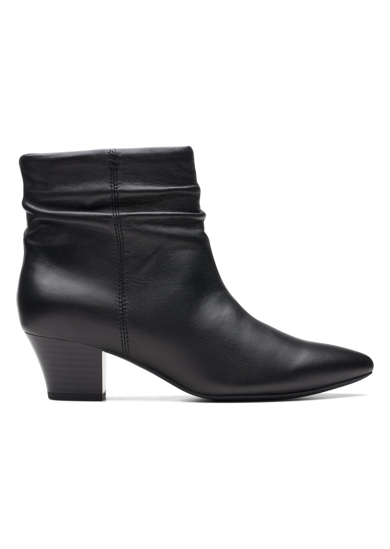 Clarks Teresa Skip in Black Leather