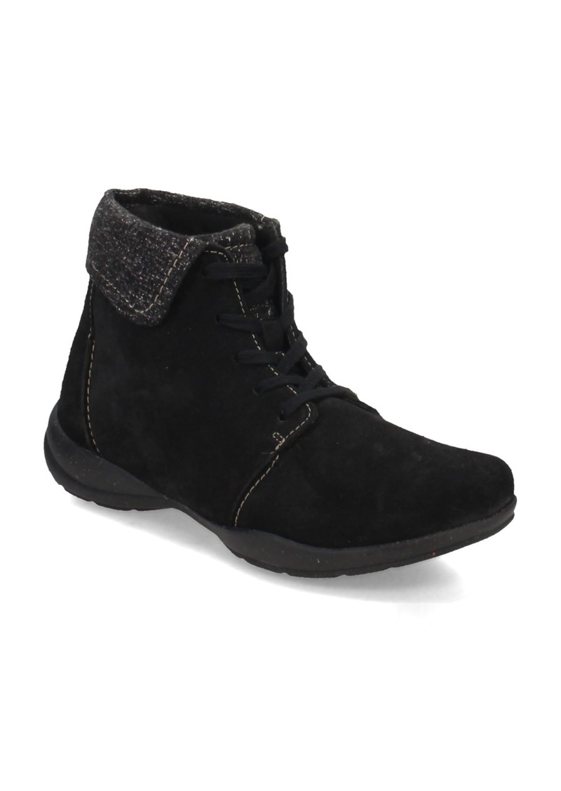 Clarks Women's Roseville Lace Ankle Boot