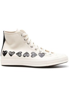 COMME DES GARÇONS PLAY Sneakers with hearts
