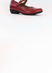 Dansko Women's Fawna Flat Shoes In Red