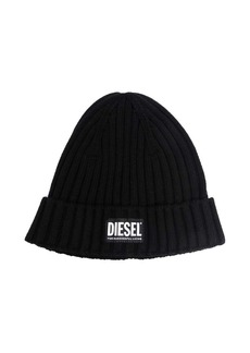 Diesel ribbed knit logo-patch beanie