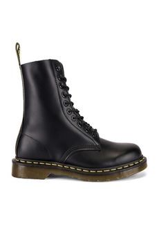 Dr. Martens 1490 Smooth Boots