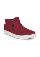 soft 7 mid top sneaker