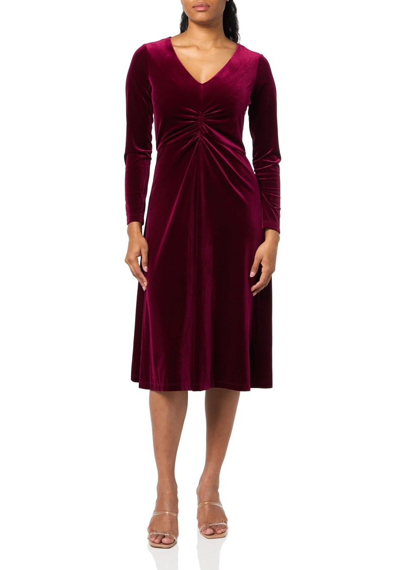 Eliza J Women's Side Ruched Velvet Sheath Dress (Regular & Petite)