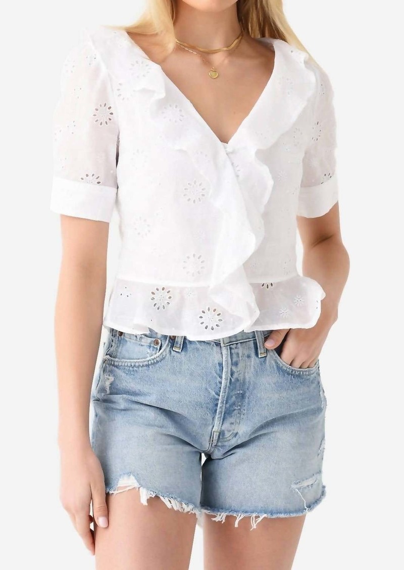 FRAME Ruffle Front Short Sleeve Top In Blanc