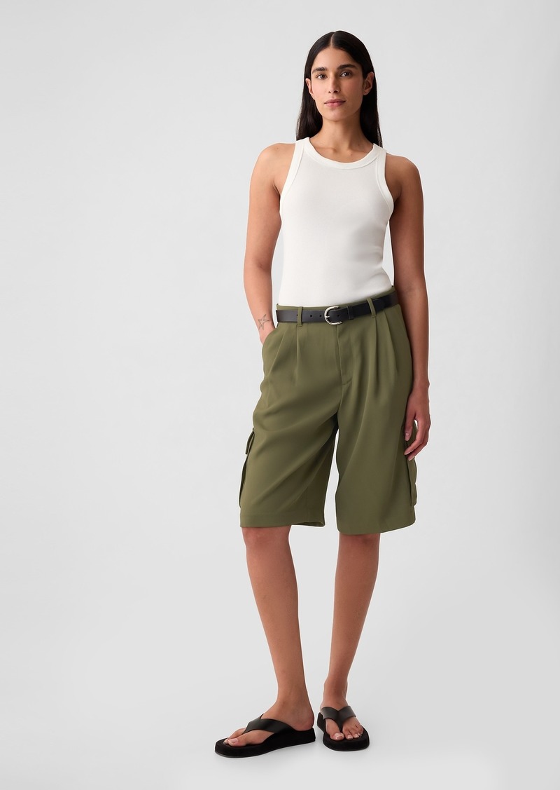 Gap 365 Mid Rise Cargo Bermuda Shorts