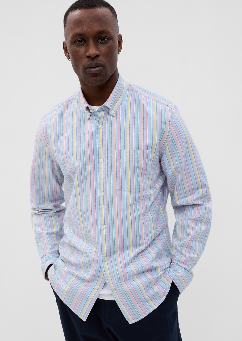 Gap Classic Oxford Shirt in Standard Fit