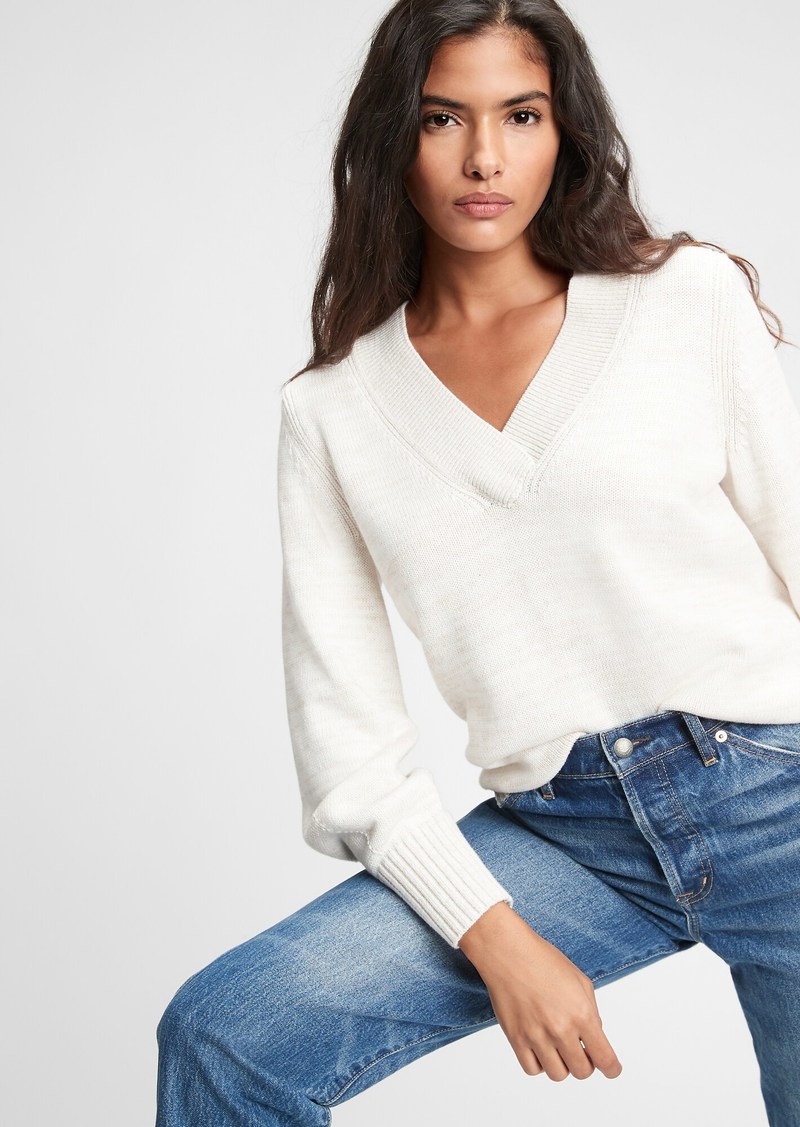 gap crossover v neck sweater