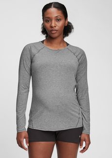 GapFit Breathe Turtleneck T-Shirt