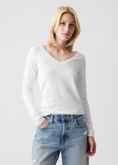 Gap Modern V-Neck T-Shirt